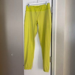NWOT Oiselle Roga Jogger Pants